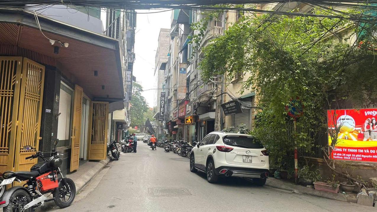 Bán nhà Hoàng Văn Thái 103m căn góc 3 mặt ngõ đều ô tô,  vỉa hè - Giá đầu tư