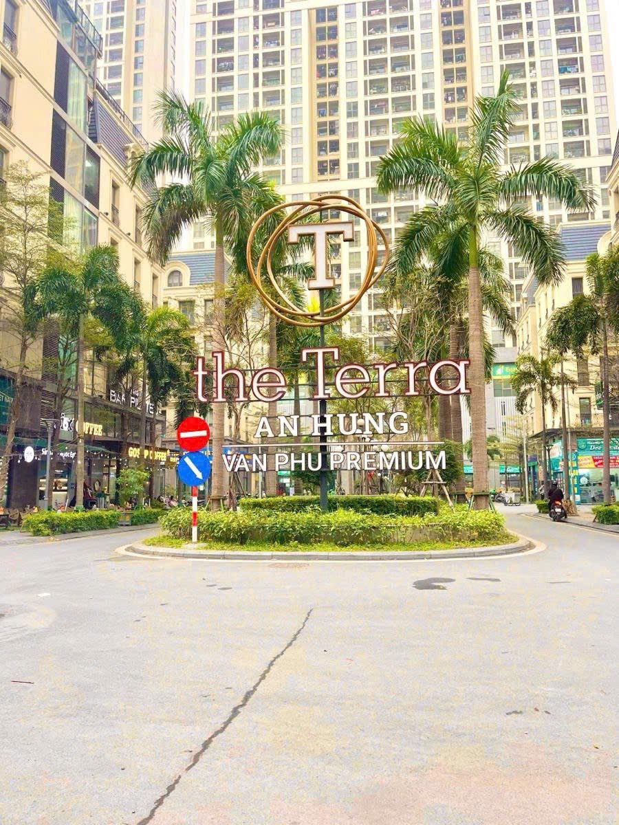 Bán nhà lô góc 2 MP Nguyễn Thanh Bình, Phan Kế Toại KĐT The Terra An Hưng