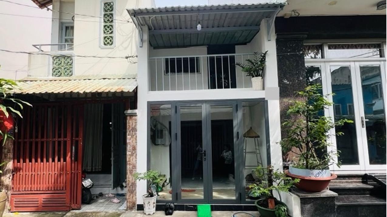 Bán nhà 2 tầng 36m2, Hẻm xe tải, ngay Trần Văn Giàu, Tỉnh Lộ 10, chỉ hơn 3 tỷ