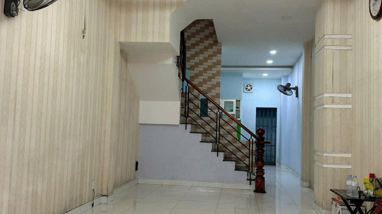 Nhà 4 tầng ngay chợ Rạch Ông Phường 2 Quận 8 -  Giá  12 Tỷ (TL)