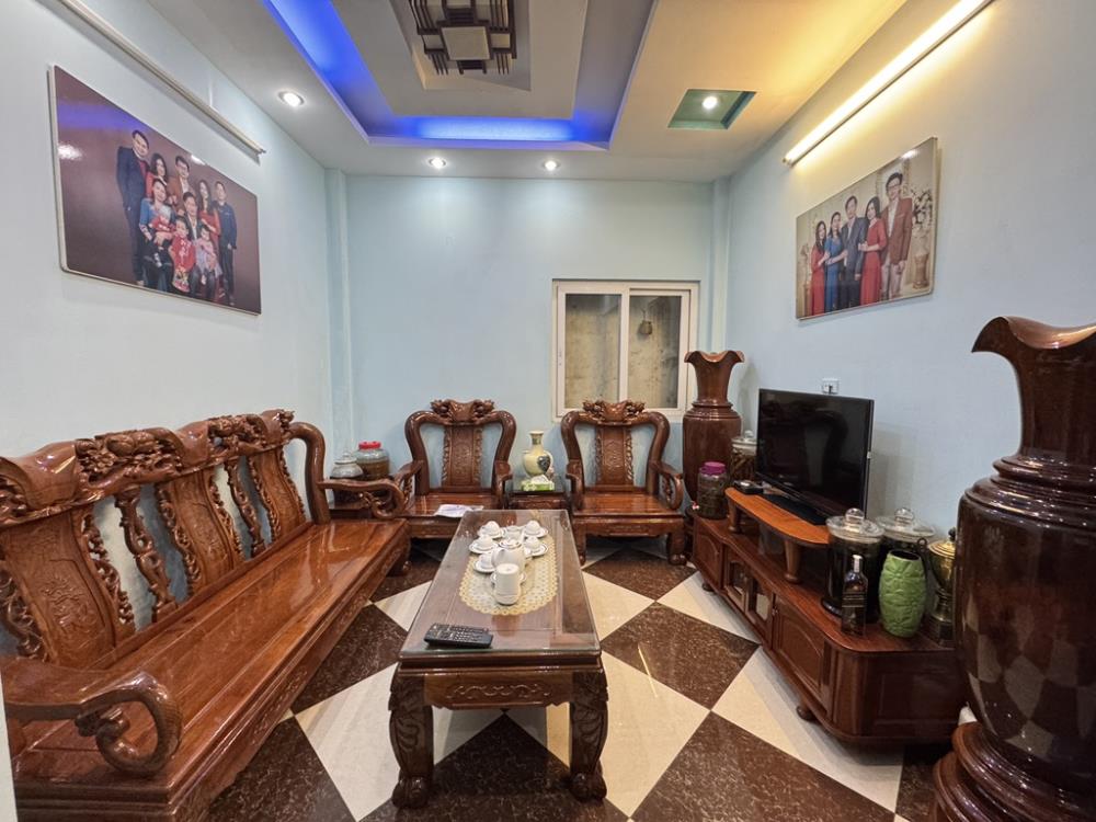 Bán căn 5 tầng trung tâm Cầu Diễn, Nam, Từ Liêm, diện tích 40m2 - ngõ rộng - ô tô vào nhà