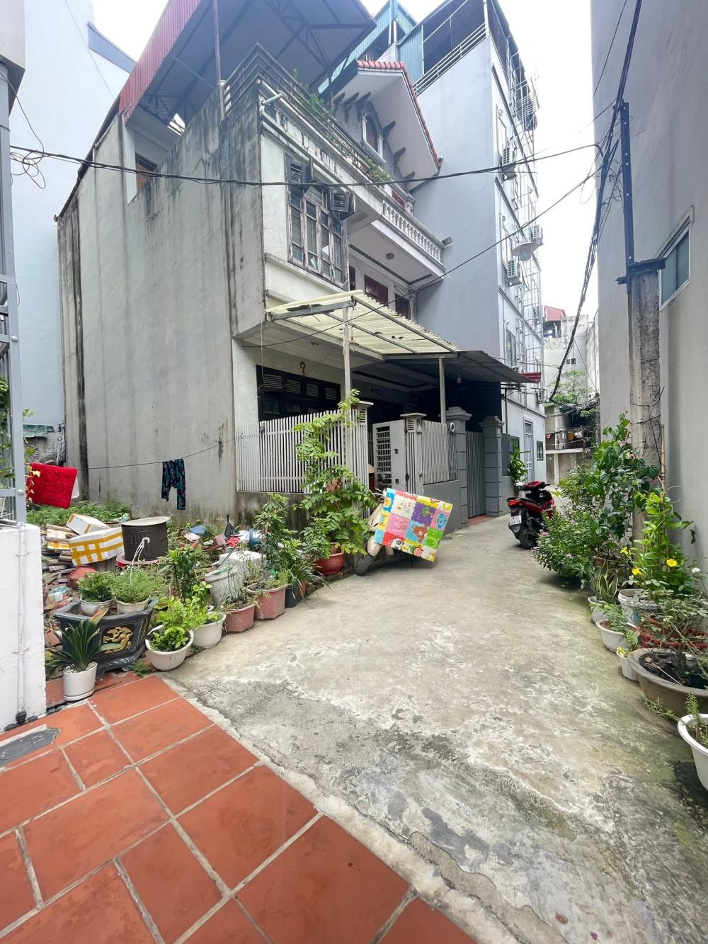Bán đất Cổ Nhuế, 60m2, mặt ngõ rộng, gần phố, đất vuông vắn