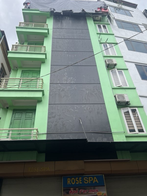 Bán nhà Cầu Giấy, ngay Dương Quảng Hàm, siêu phẩm gần phố, lô góc, 6 tầng thang máy, ô tô tránh