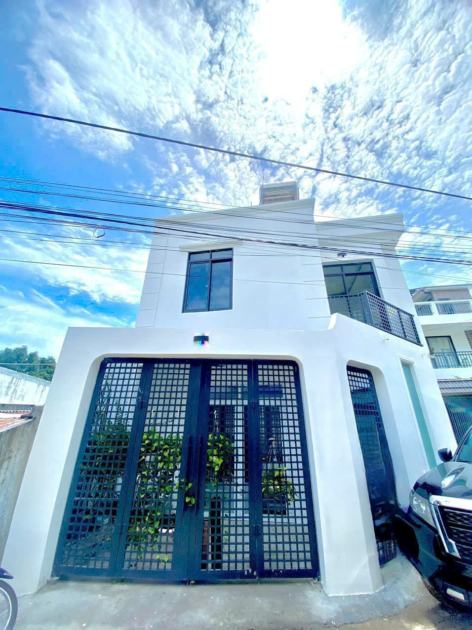 Bán nhà đẹp lô góc Phường Vĩnh Hải, Thành phố Nha Trang ôtô đậu cửa - Chỉ 3 tỷ