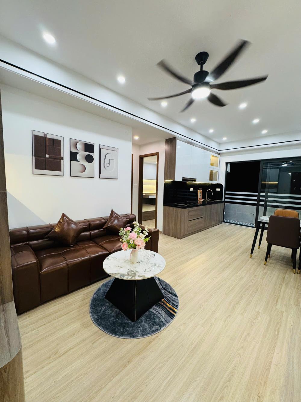 Chính chủ bán căn hộ Nơ Bán Đảo Linh Đàm, 3pn 2wc, full nội thất