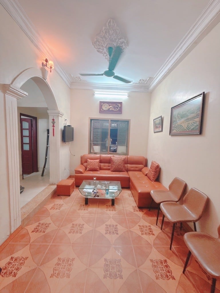 Bán nhà Ngọc Hà, thông Đội Cấn và Hoàng Hoa Thám, diện tích 64m2, giá 8.5 tỷ