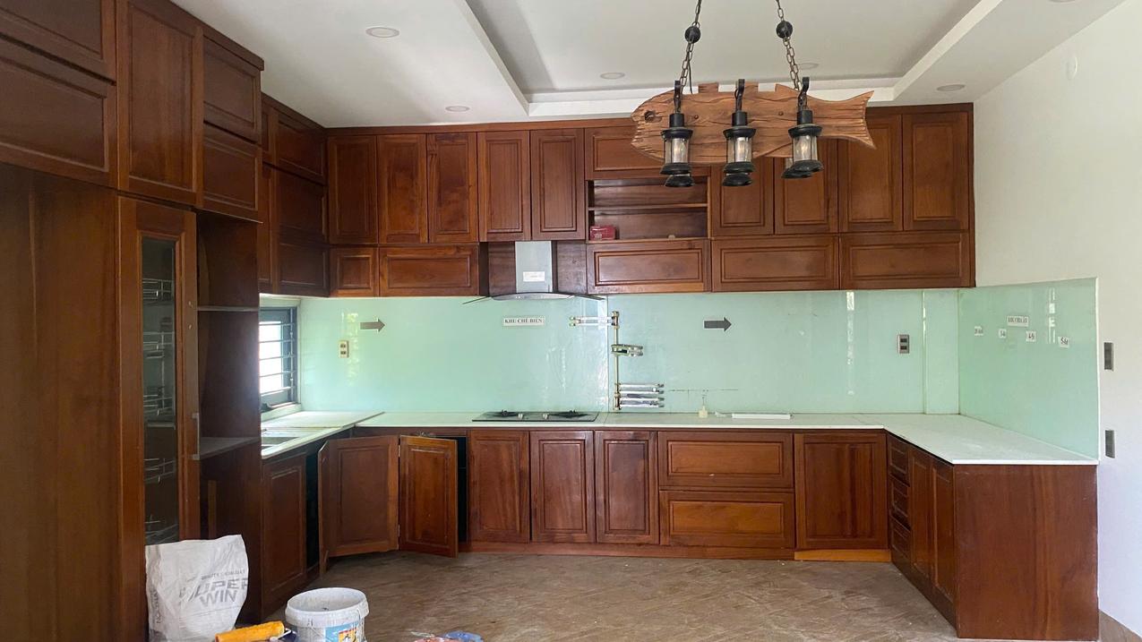 Cho thuê nhà mặt tiền Trần Nhật Duật Nha Trang, căn góc 6PN 6WC, giá 50 triệu/tháng