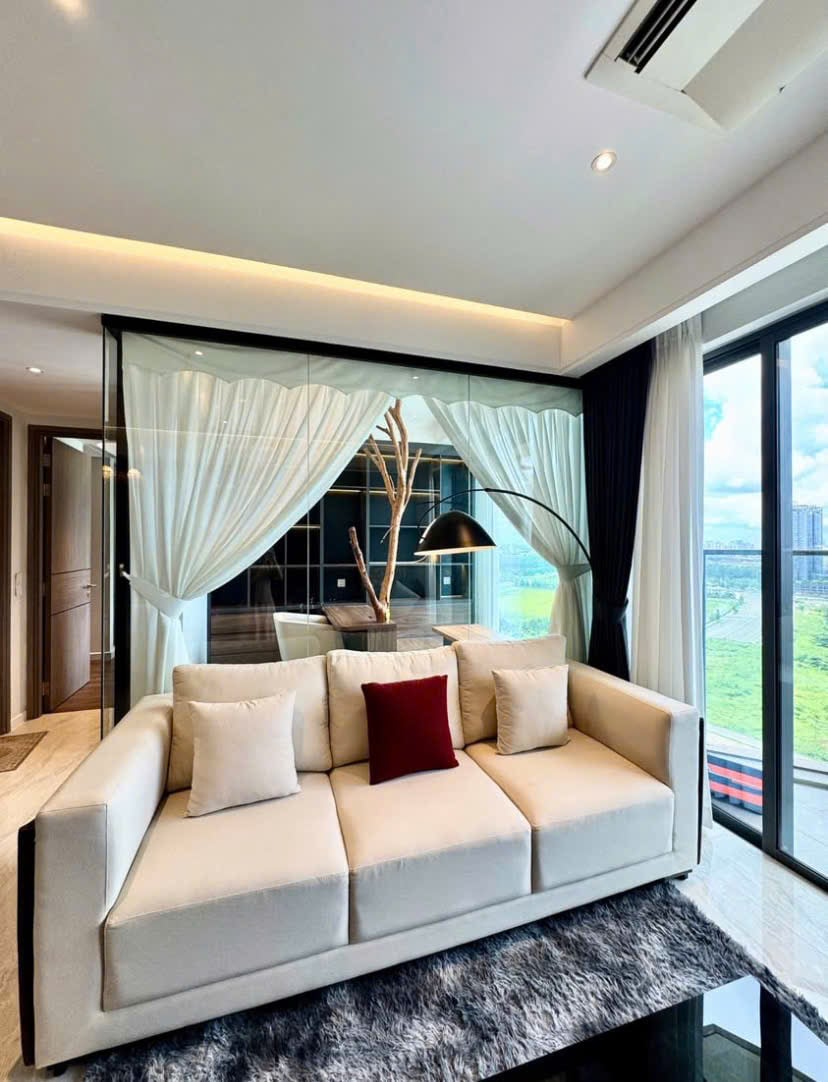 Bán căn hộ Kế Emart  Gò Vấp, vay bank 70% view Landmark cực đẹp, shr, 2 tỷ bao VAT