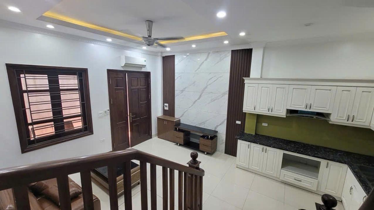 Bán nhà Kẻ Tạnh, Long Biên, full nội thất, nhà mới tinh, giá nhỉnh 6 tỷ TL