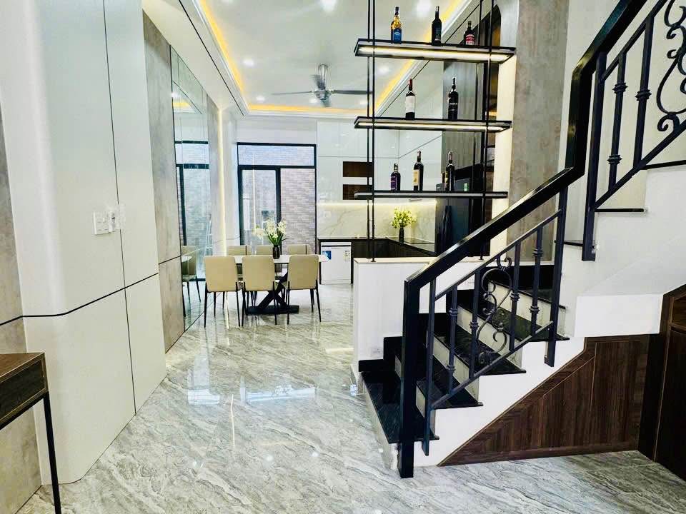 Bán nhà Phú Nhuận Trần Huy Liệu, diện tích 48m², đang cho thuê 30tr/tháng, giá tốt