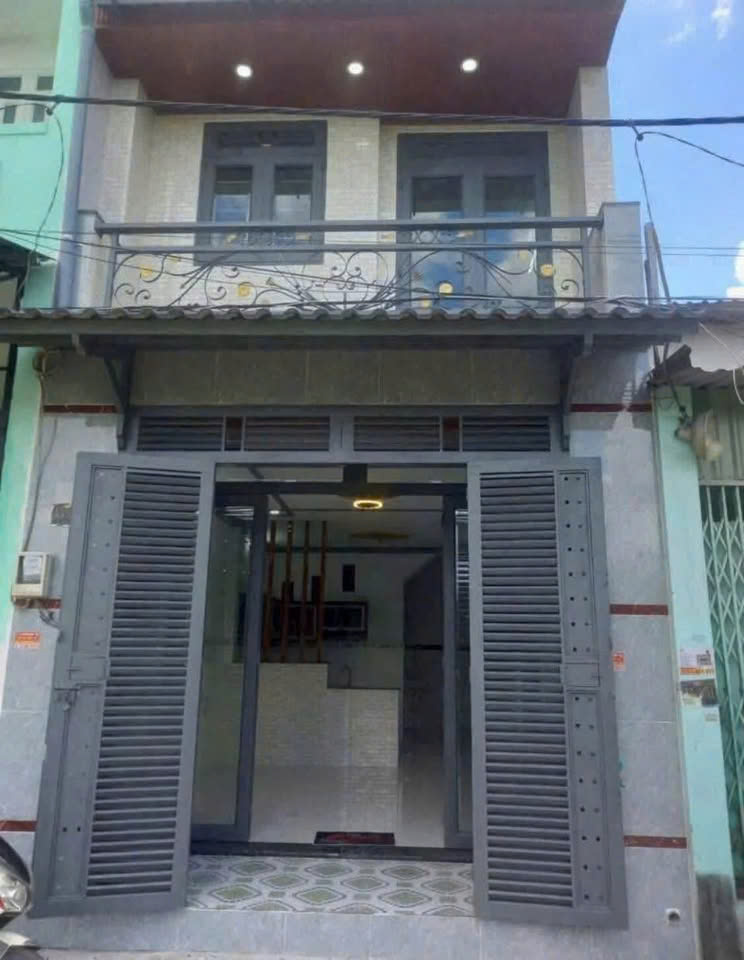 Bán nhà Hóc Môn Nguyễn Ảnh Thủ, diện tích 73m², hẻm xe tải, giá chỉ 3.2 tỷ
