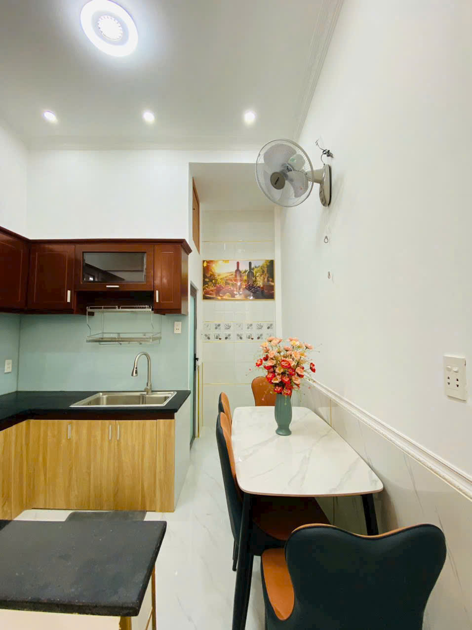 Bán nhà đường Nguyễn Văn Khối, 2 tầng, 40m2, giá 3.5 tỷ tl
