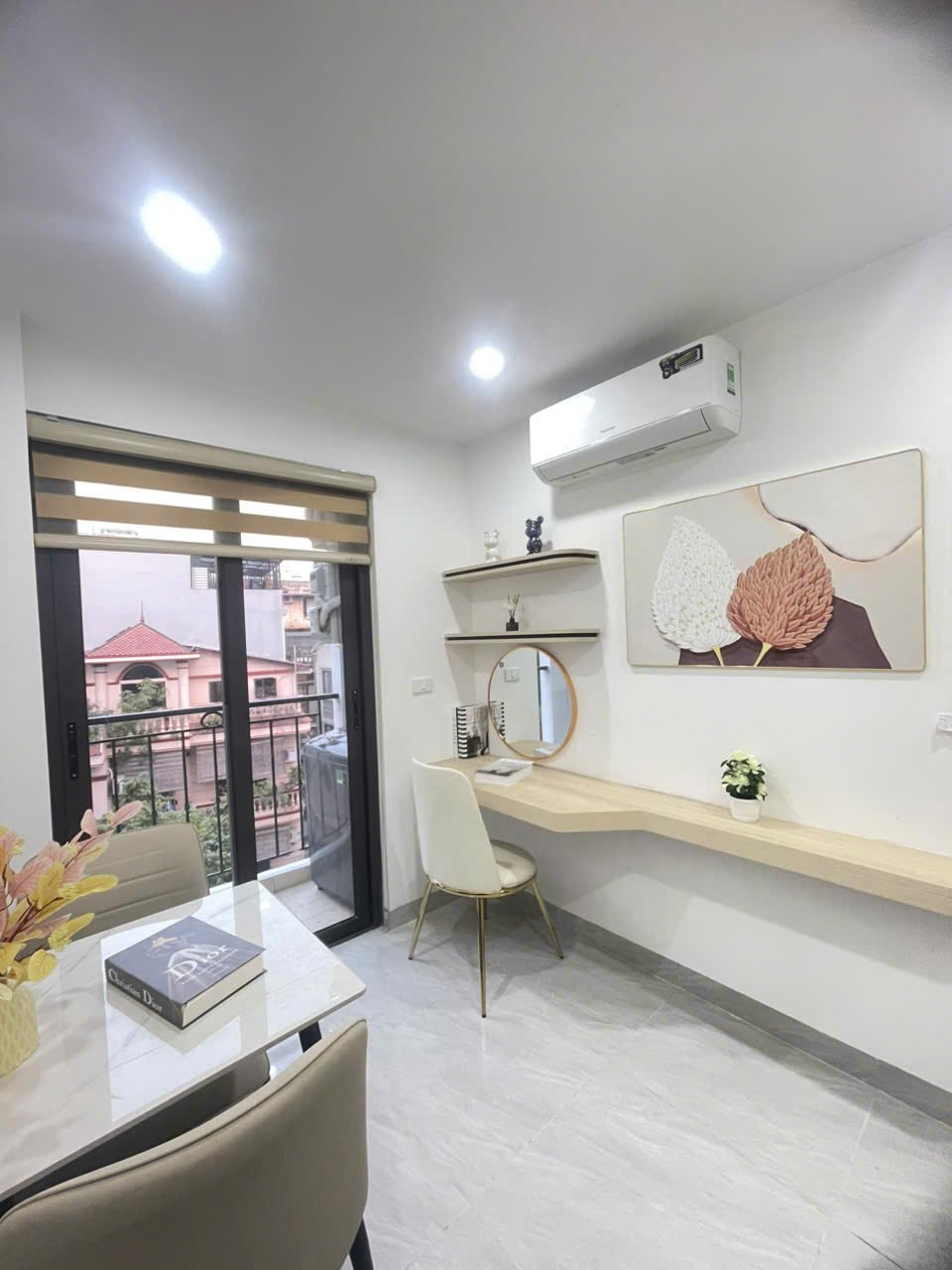 Bán tòa nhà CCMN mặt phố Phú Mỹ Hà Nội, 8 tầng, DT 99m², thu 100 triệu/tháng, 22 tỷ