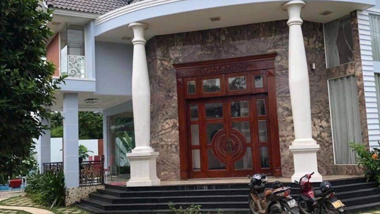 Bán biệt thự Dương Công Khi, Hóc Môn, diện tích 20x34m, sổ hồng riêng, giá 27 tỷ