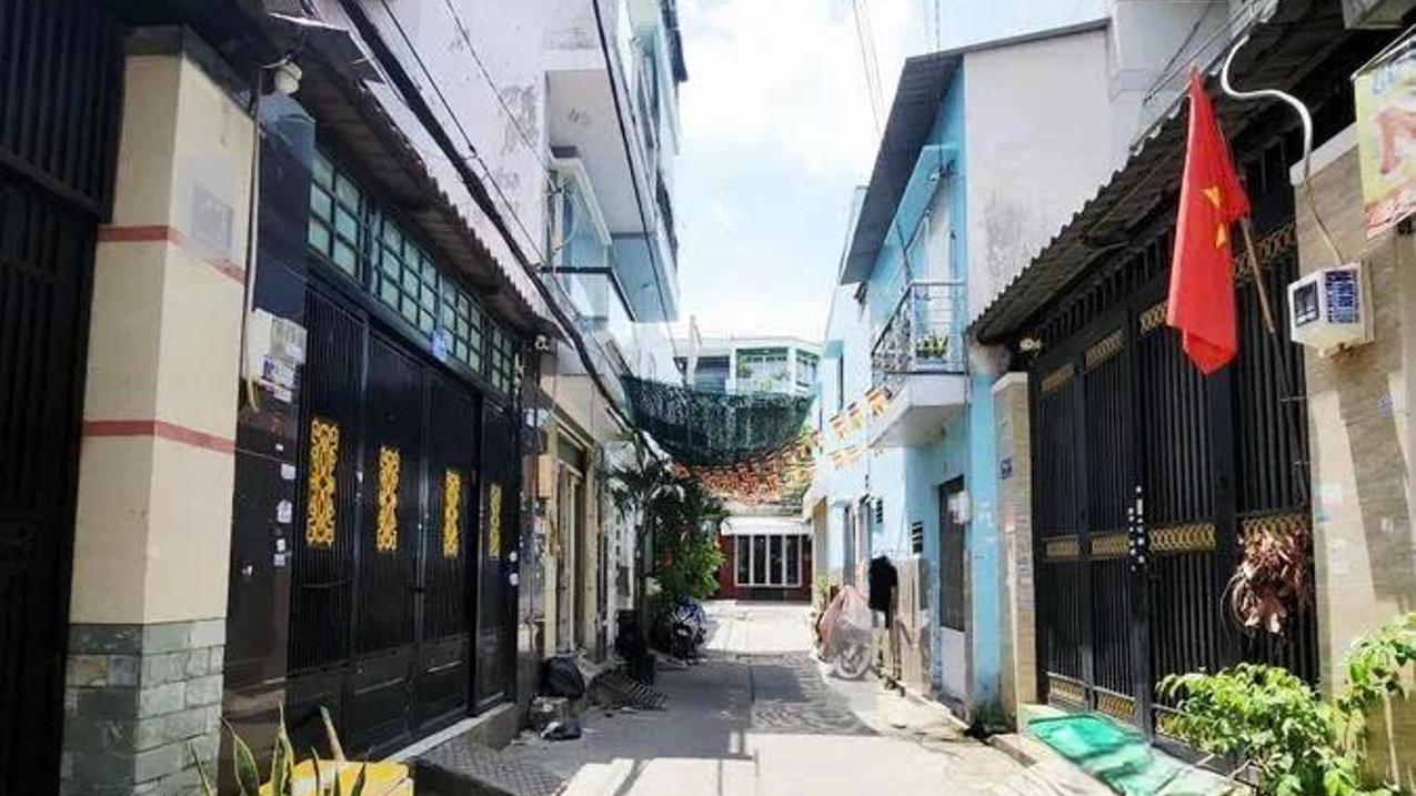 Bán nhà mặt tiền Bình Tân, giáp Tân Phú, diện tích 48m² 4 tầng, giá 5.8 tỷ