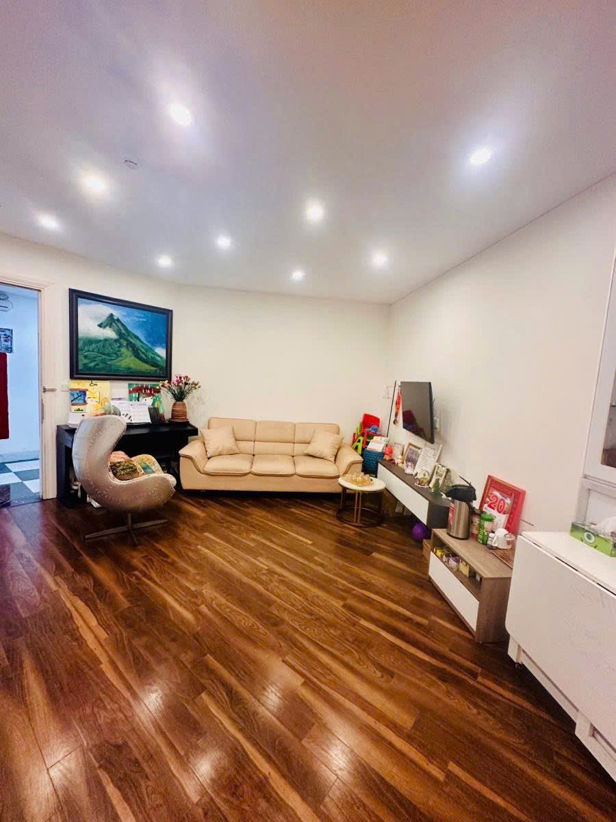 Bán nhà mặt phố Thái Hà, Hà Nội, mặt tiền 4.5m hiếm, giá 27 tỷ