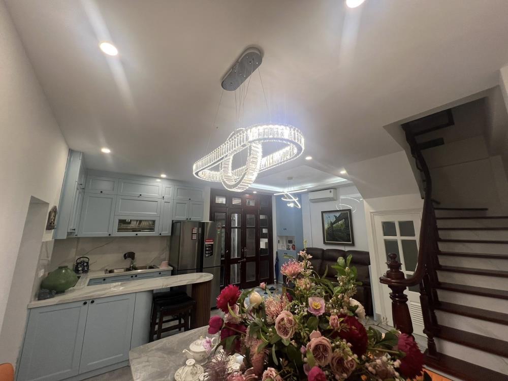 Bán nhà phố lò sũ hoàn kiếm 37m2-6t mt6m 1 sổ 1 chủ 16,9 tỷ có thương lượng