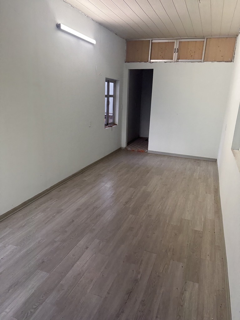 Nhà ở trung tâm Ngọc Lâm, cách ngõ ô tô tránh thông Nguyễn Văn Cừ 60m