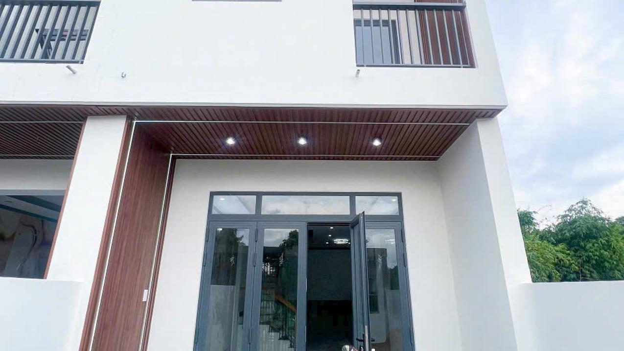 🏡 CHỈ 700TR SỞ HỮU NHÀ LẦU MỚI HOÀN THIỆN – NGAY CHỢ TÂN MAI 2
