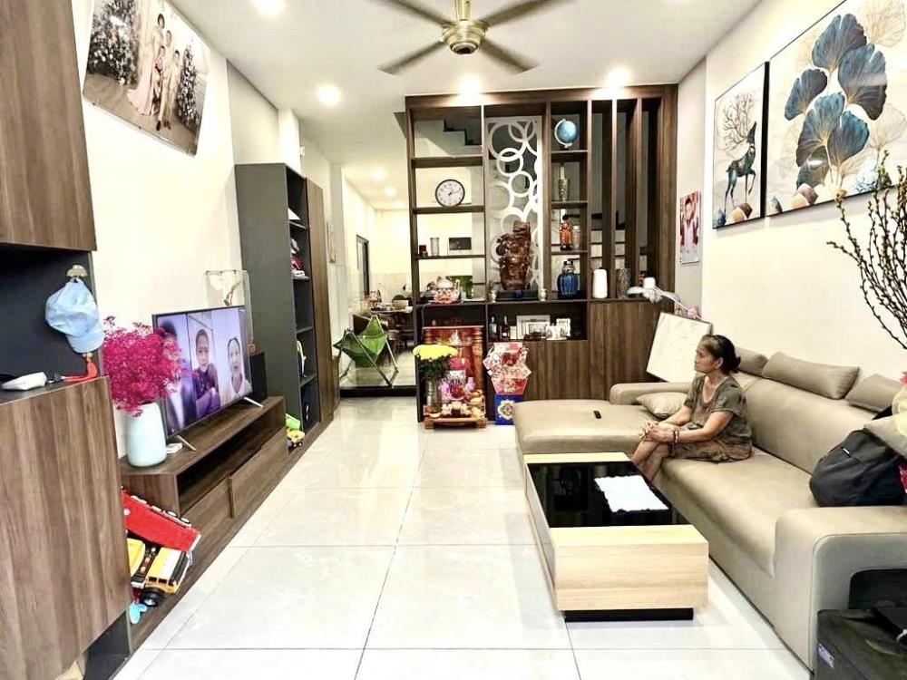 Bán nhà 4 tầng  đường Phan Đình Phùng, 58m2, nhỉnh 8 tỷ thương lượng