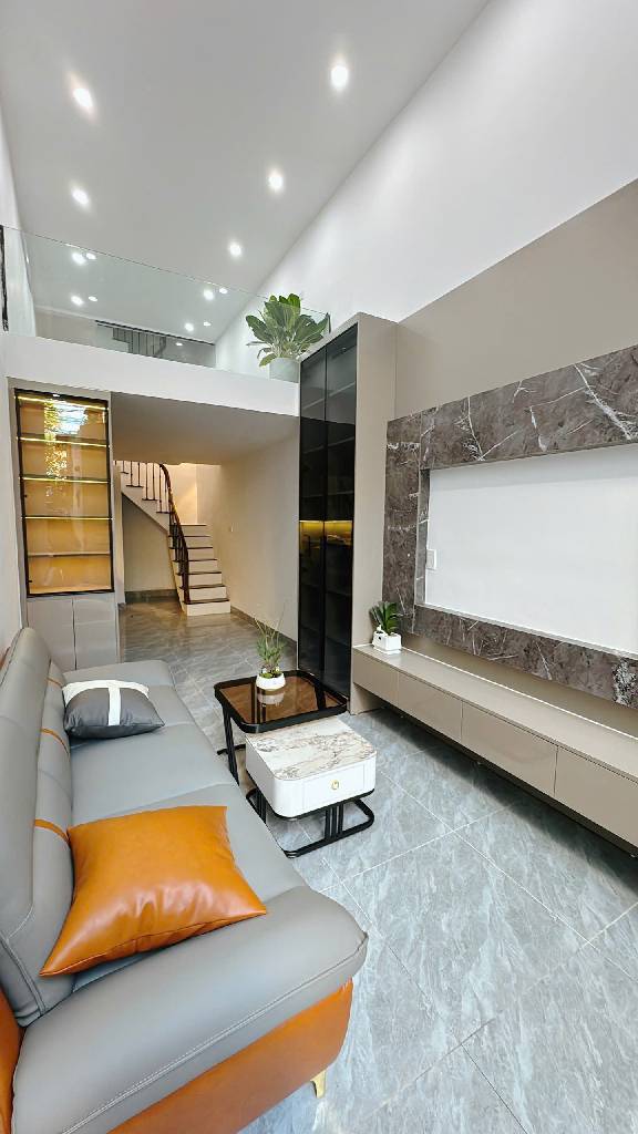 Nhà đẹp Ngã Tư Sở Đống Đa – 5 tầng 25m², sổ đỏ chính chủ, giá 6.5 tỷ