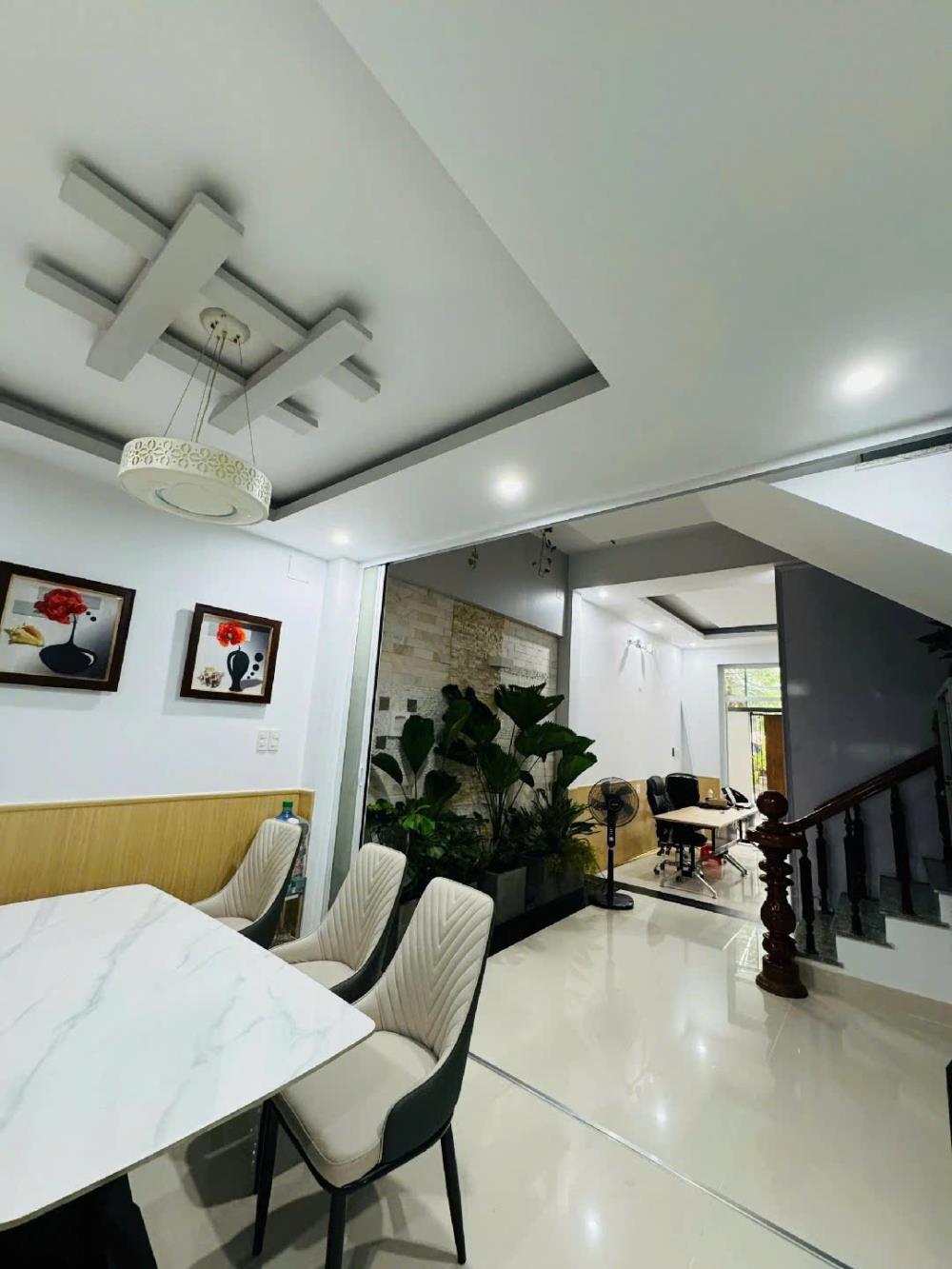 Bán nhà KĐT Nam Việt Á, 3 tầng, full nội thất, giá 10,8 tỷ