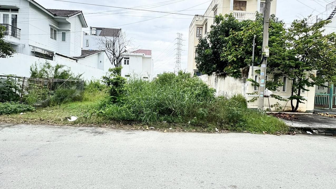 Đất biệt thự Phú Hữu, Thủ Đức – KDC Bách Khoa, 7x26m, đối diện công viên, giá 14 tỷ
