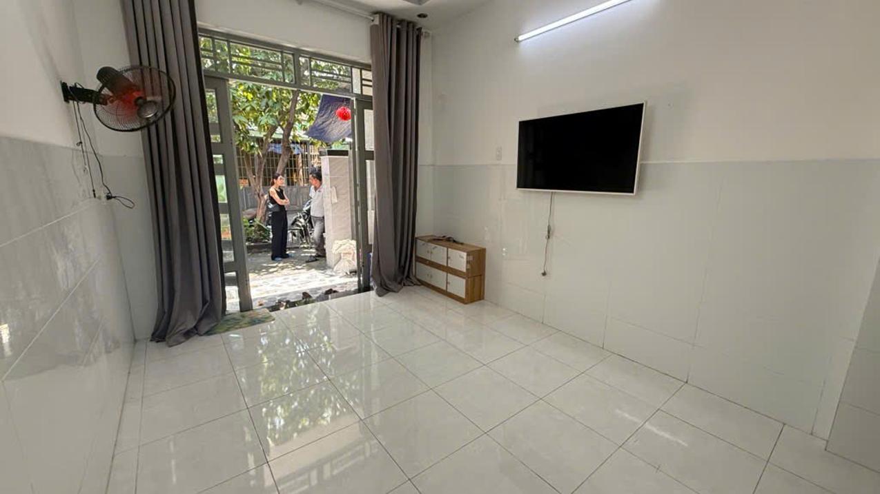 Bán nhà Quốc Lộ 13 Cũ Hiệp Bình Phước, 2 tầng hẻm ô tô