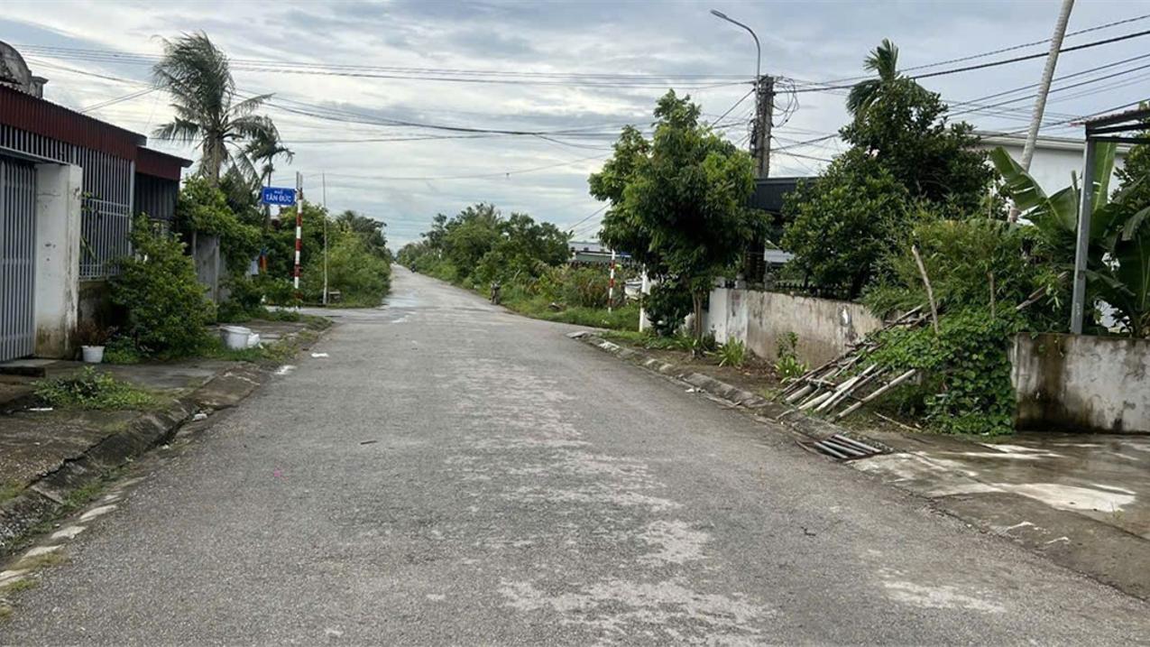 Bán đất mặt đường Vũ Thị Ngọc Toàn, giá nhỉnh 2 tỷ