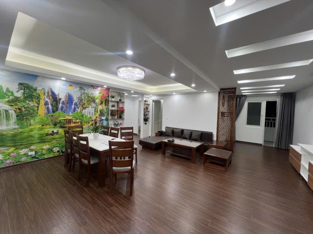 Bán căn hộ chung cư 197 Trần Phú  Hà Đông, 132m2, 3 ngủ rộng nhất tòa, lô góc