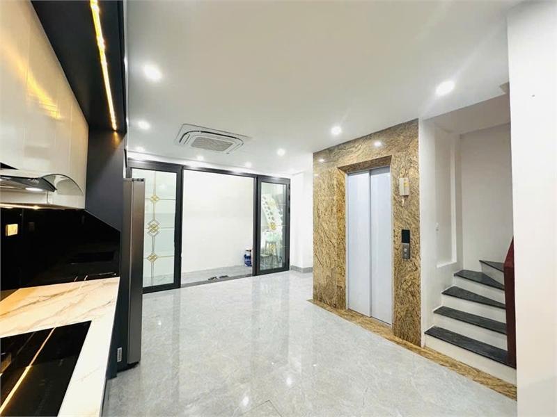 Bán nhà 6 tầng Việt Hưng Ngô Gia Tự, 40m², giá 7.9 tỷ