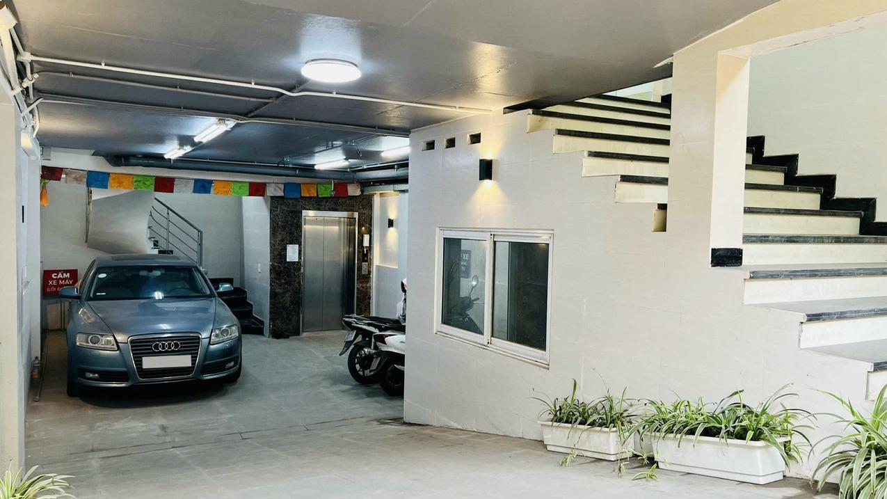Siêu phẩm nhà đẹp Võng Thị, gần Hồ Tây chỉ 300m, giá bán 52 tỷ