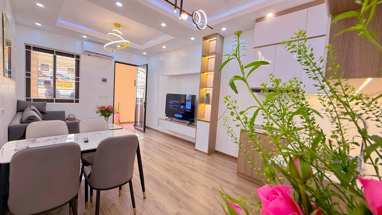 Bán căn hộ Doãn Kế Thiện, Cầu Giấy, 40m2, 2pn, ô tô đỗ cửa, tiện nghi đầy đủ, , sổ đỏ chính chủ