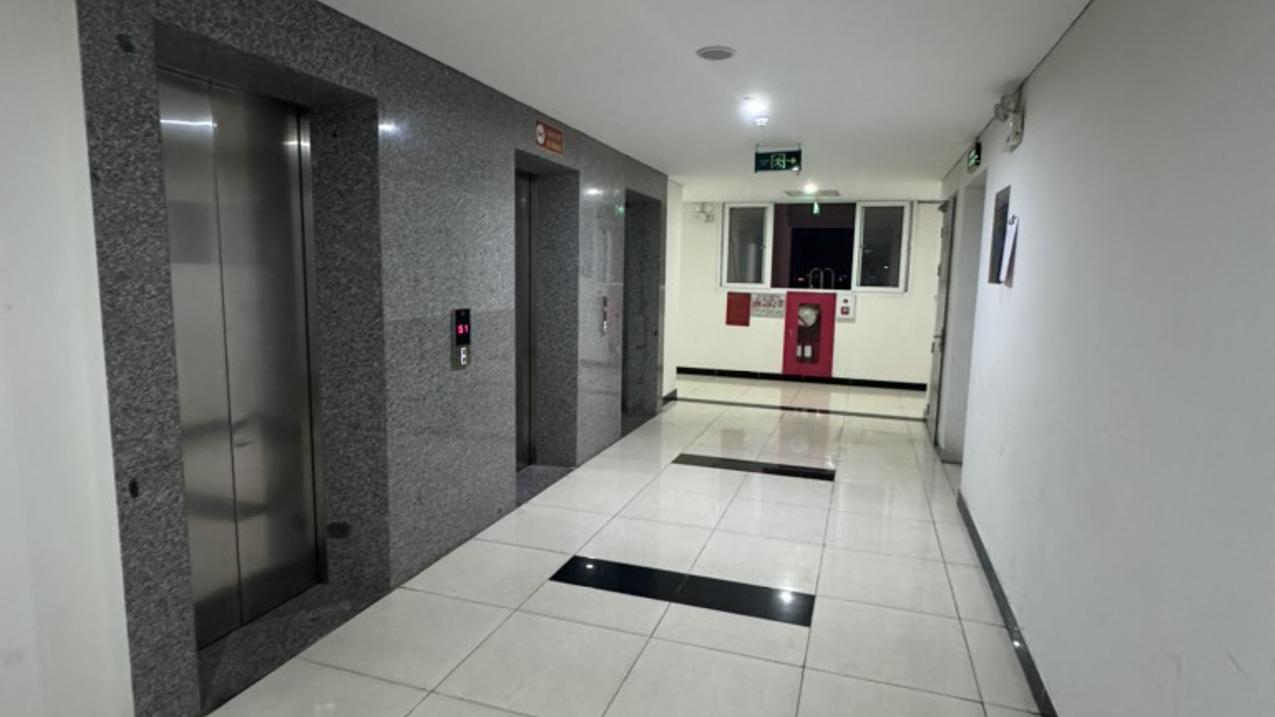 Bán chung cư tòa Cowa 199 Hồ Tùng Mậu, Tầng 15 100m2