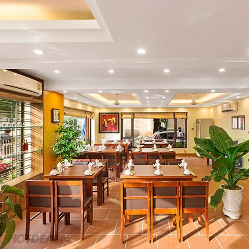 Nhà mặt phố Lạc Long Quân Tây Hồ, diện tích 63m² , 3 mặt thoáng, tiện kinh doanh