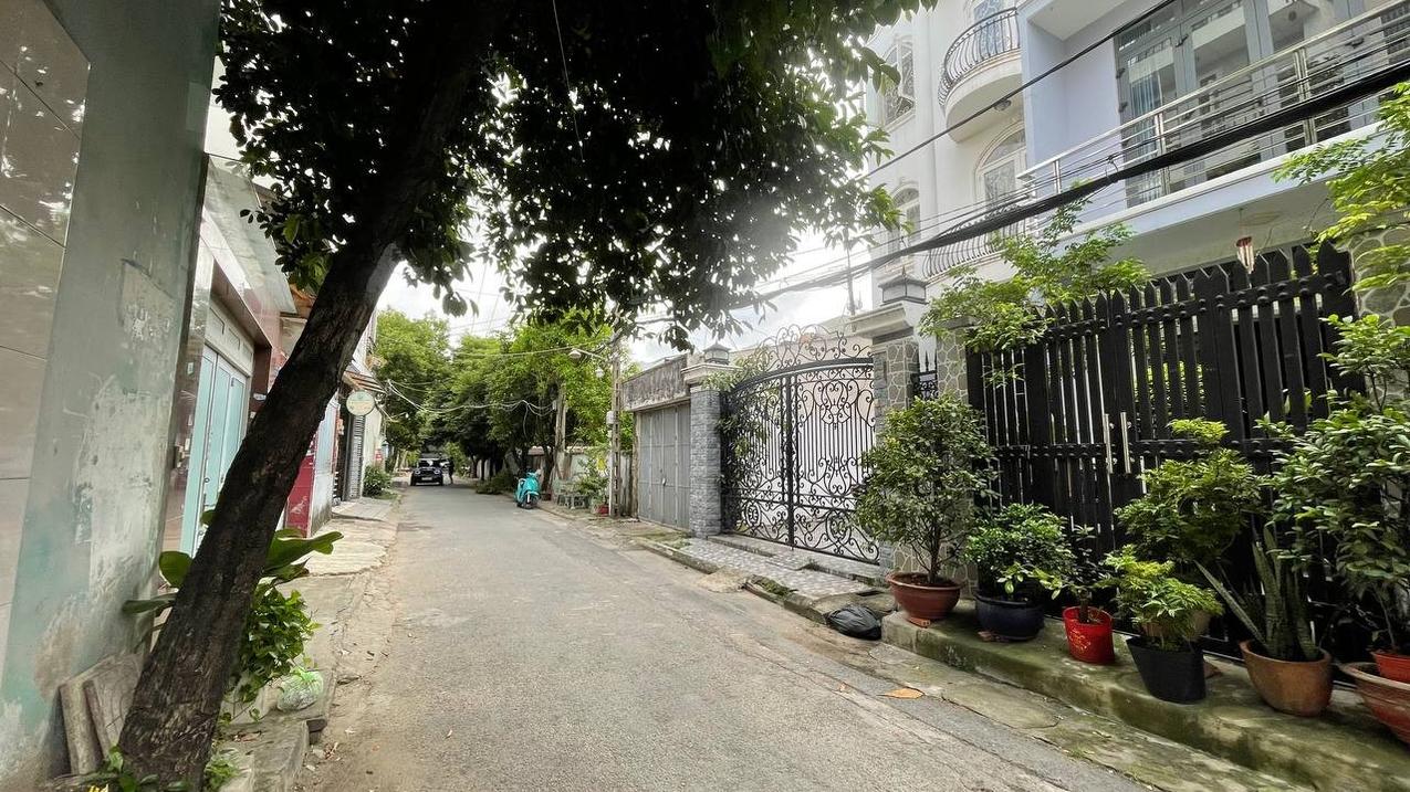 Bán nhà Lê Đình Thám, Tân Phú CN 105m2, 5m1, 3T Hẻm 6m xe tải thông