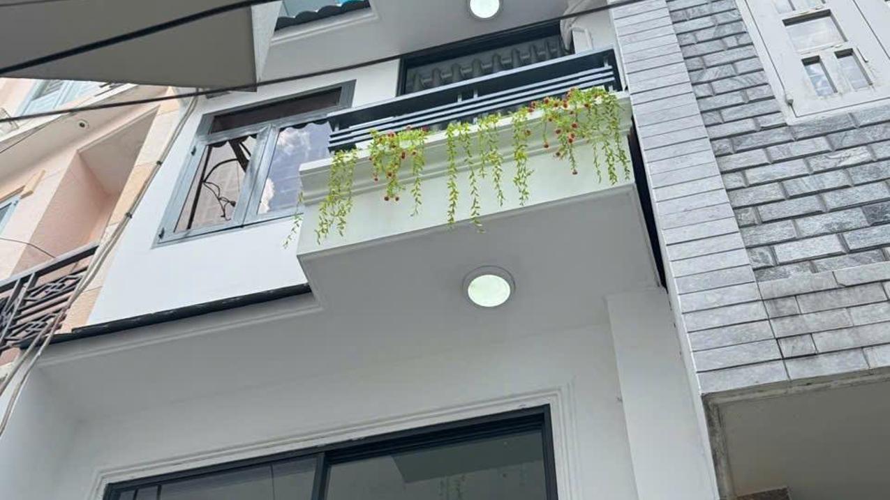 BÁN NHÀ TRUNG TÂM PHÚ NHUẬN, 4 TẦNG BTCT, HẺM 5M THÔNG 3 PHÍA, CHỈ 4,75 TỶ
