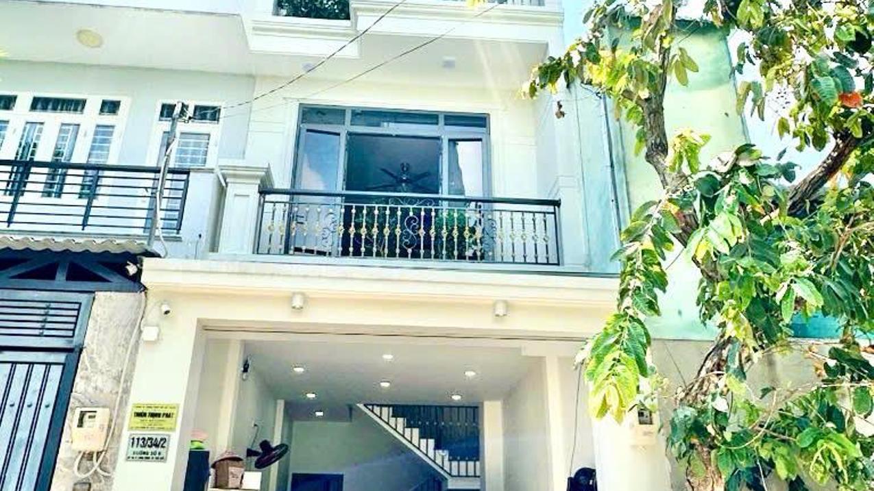 BÁN NHÀ THỦ ĐỨC, KẾ VINHOMES GRAND, FULL NỘI THẤT, 1 TRỆT 2 LẦU 1 TUM, 200m2 SỬ DỤNG, CÓ GARA Ô TÔ