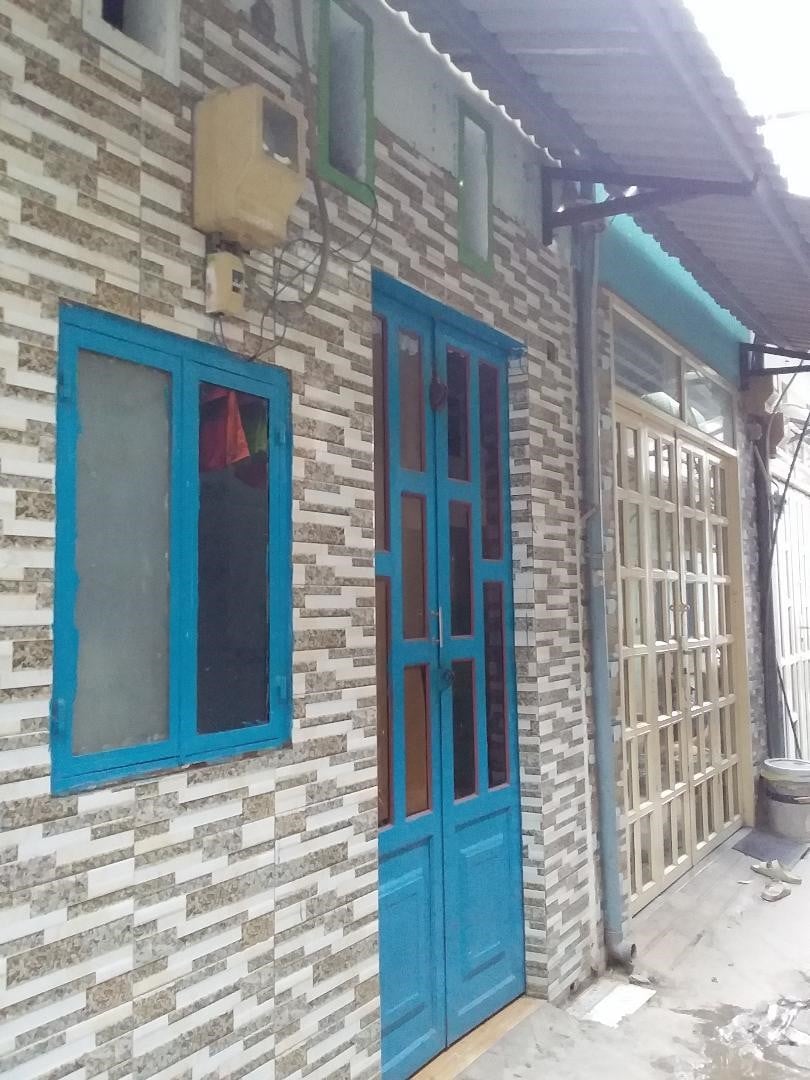 Bán nhà chính chủ Quận 12, nhà cấp trệt, 1 lửng, 1 lầu suốt, có ban công, diện tích sàn 36m²