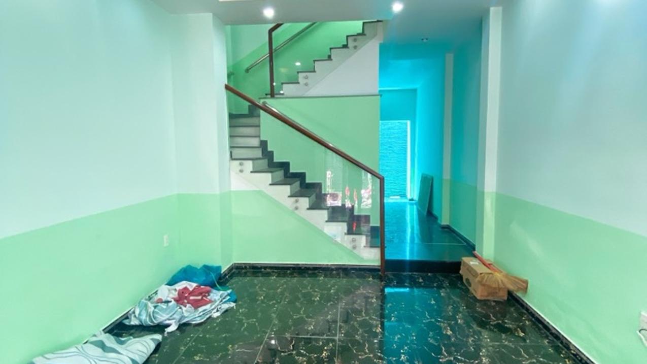 Bán nhà 4 tầng giáp Quận 8, hẻm nhựa 6m, vào ở ngay chỉ 5,19 tỷ