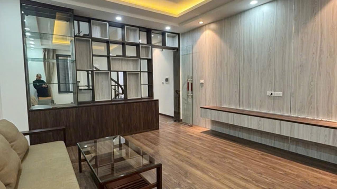 Bán nhà dân xây Khu 918, Long Biên, 4 tầng, 58,8m2, gara ô tô, 4 ngủ, sổ đỏ chính chủ, khu dân cư an ninh