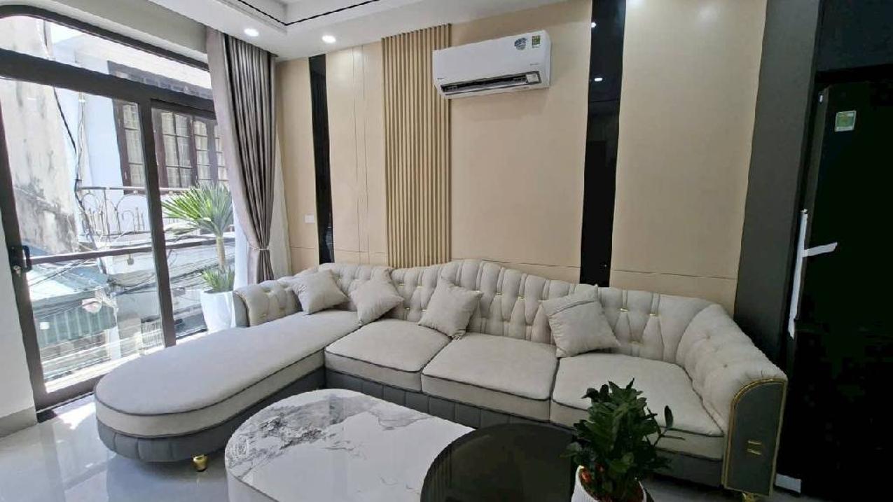 BÁN NHÀ HỒNG TIẾN, LONG BIÊN, THANG MÁY, OTO THÔNG, ĐỖ CỬA, 40M, NHỈNH 11 TỶ