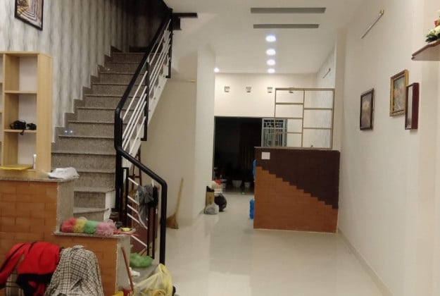 Bán nhà Bình Tân, hẻm 6m, lô góc, ngang 12m, 6 phòng ngủ, gần HL2, kinh doanh tốt, giá rẻ