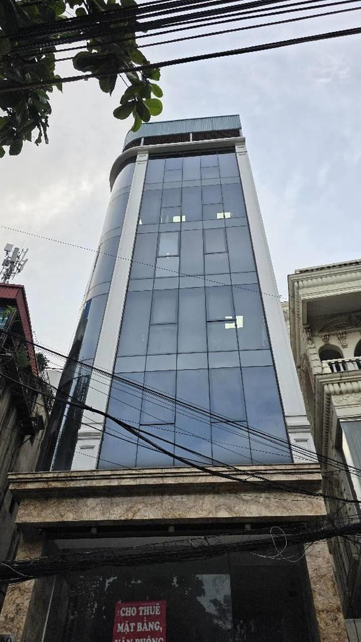 Bán nhà mặt phố Hoàng Quốc Việt, 76m2, 8 tầng, mặt tiền 5m, giá 23,9 tỷ