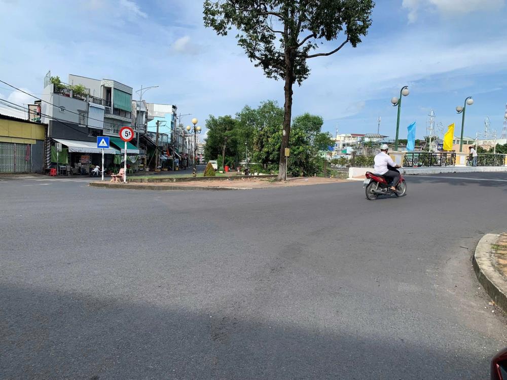 Cho thuê nhà nguyên căn Đinh Tiên Hoàng Ninh Kiều, thuận tiện văn phòng, giá 20 triệu