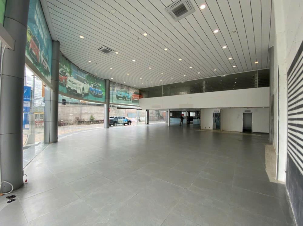 Cho thuê mặt bằng góc 2 mặt tiền 30/4 và Nguyễn Văn Linh, dt 1.400m², giá 400 triệu/tháng