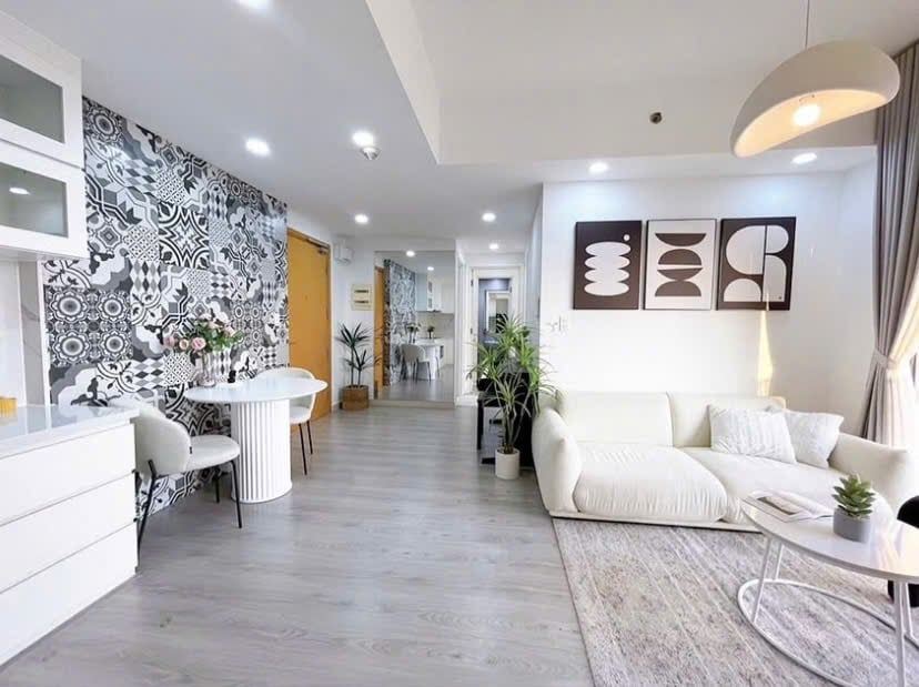 Bán căn hộ 2 PN Phú Nhuận, giáp Bình Thạnh, ở ngay, xinh lung linh, 56m², sổ hồng, giá 2,25 tỷ