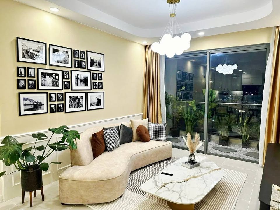 Bán chung cư Tân Bình, cách sân bay 2km, 3PN, full nội thất, sổ hồng, công chứng ngay