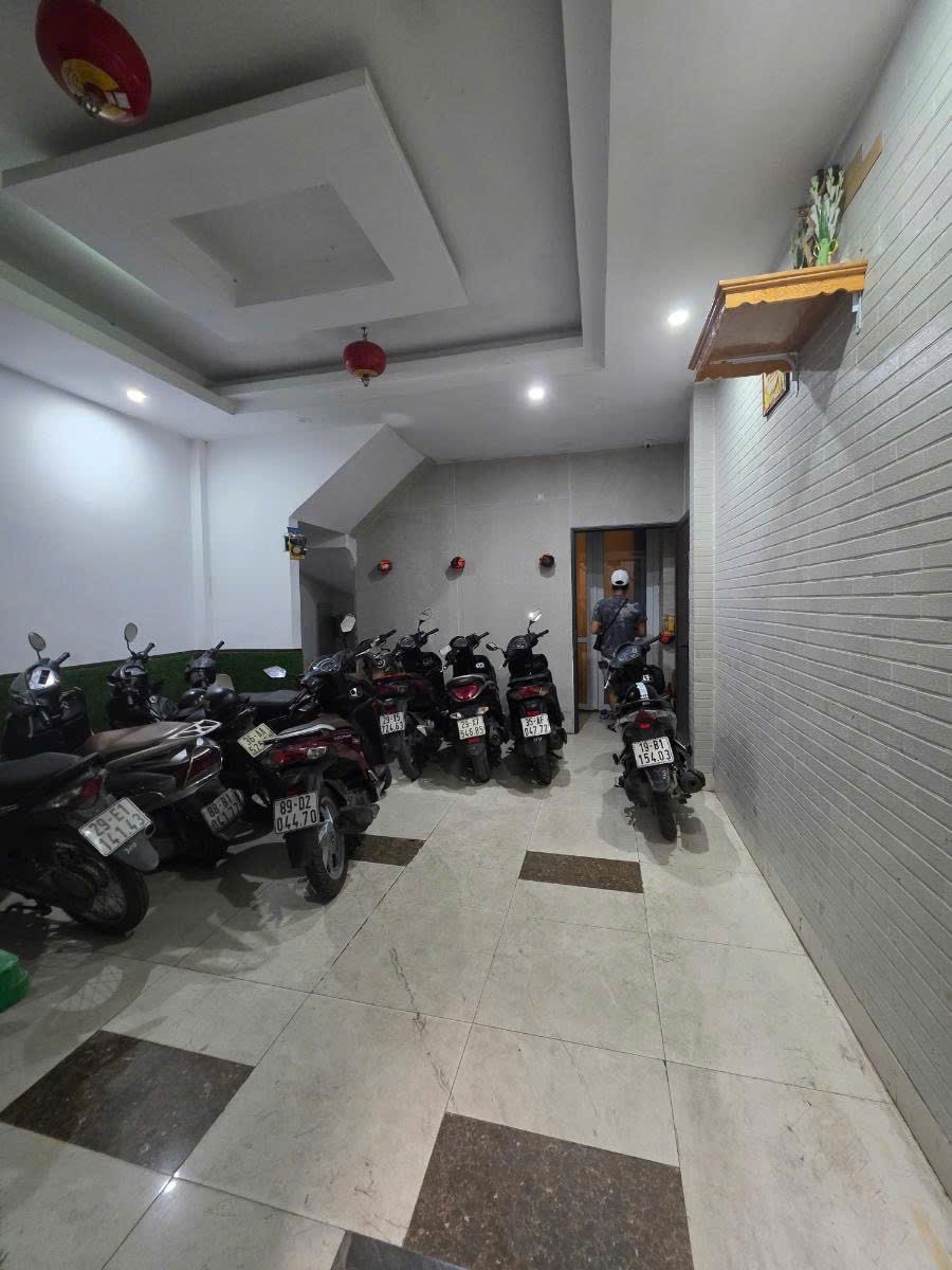 Bán tòa ccmn phố Đội Cấn, 51m x 6 tầng, dòng tiền 50tr/tháng, 9 phòng khép kín, 12 tỷ