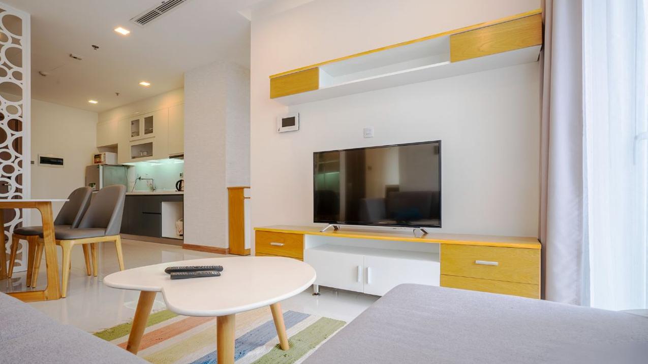 Bán căn hộ 2PN Vinhomes Central Park, sang trọng, sổ hồng riêng, giá tốt chỉ 8,2 tỷ